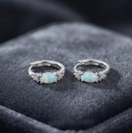 Cercei argint - Cercei Creole din Argint 925 „Mystic Opal” – Verigi Huggie de 12mm cu Opal și Zirconiu