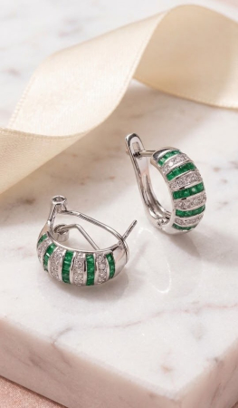 Cercei argint - Cercei Creole Late din Argint 925 cu Zirconiu Verde Smarald și Alb – Rafinament Regal și Design Bombat