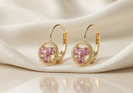 Cercei aur 14k - Cercei din Aur Galben 14K cu Trio de Cristale Roz și Contur Texturat – 1.41 gr, 15 mm