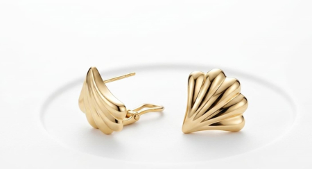 Cercei aur 14k - Cercei din Aur Galben 14K în Formă de Scoică Sculptată cu Închidere Omega