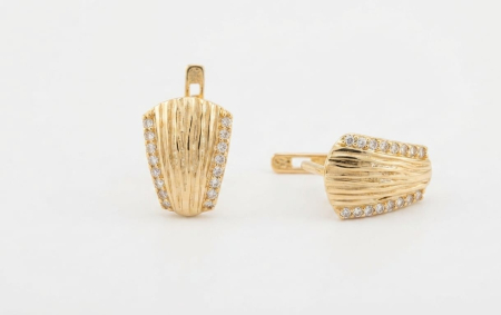 Cercei aur 14k - Cercei din Aur Galben 14K, Model Scut Texturat cu Striații și Margini Pavate cu Zirconiu, 12 mm, 2 g