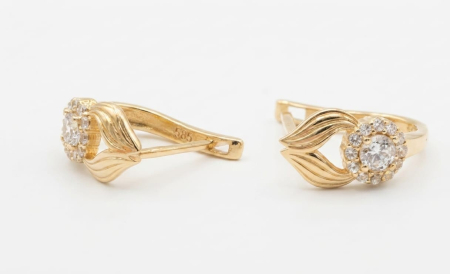 Cercei aur 14k - Cercei din Aur Galben 14K, Model Semiverigă cu Solitair Halo și Petale Ondulate, 18 mm, 2.05 g