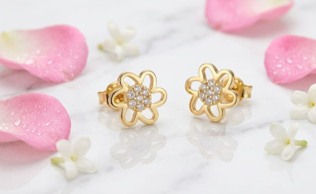 Cercei aur 14k surub - Cercei din Aur Galben 14K "Spring Blossom" – Model Floare Decupată cu Centru din Zirconia