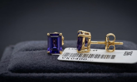 CERCEI AUR 14K CU DIAMANT NATURAL - Cercei Solitari din Aur Galben 14K cu Safir Natural Lab-Created Emerald Cut 0.84 CT