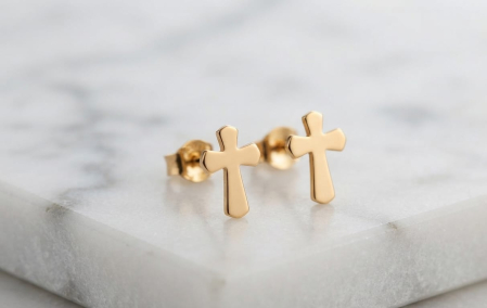 Cercei aur 14k surub - Cercei Stud din Aur Galben 14K în Formă de Cruce cu Finisaj Lucios – 0.92 g