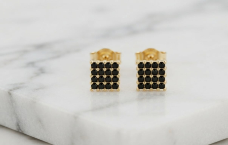 Cercei aur 14k surub - Cercei Stud Pătrați din Aur Galben 14K cu Diamante Negre Naturale (1.06 gr)