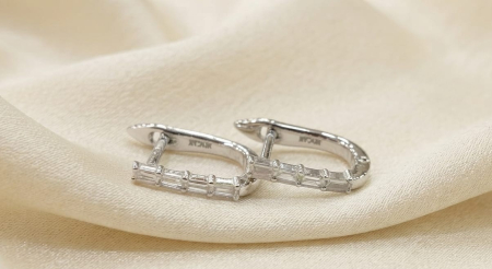CERCEI AUR 14K CU DIAMANT NATURAL - Cercei Verigi Dreptunghiulare din Aur Alb 14K cu 0.13 ct Diamante Naturale Baguette F-G/SI