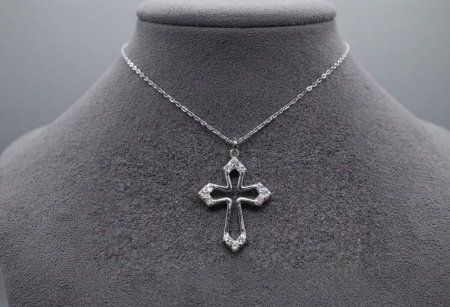 bijuterii diamant - Colier din Aur Alb 14K cu Pandantiv Cruce Decupată Pavată cu Diamante 0.06ct