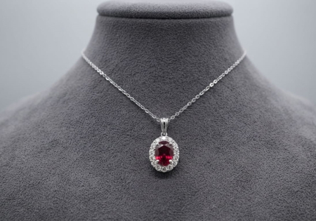 bijuterii diamant - Colier din Aur Alb 14K cu Pandantiv Halo, Rubin Oval 0.18ct și Diamante
