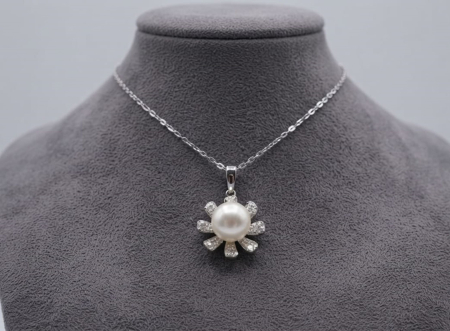 bijuterii diamant - Colier din Aur Alb 18K cu Pandantiv Floare, Perlă Centrală 1ct și Diamante
