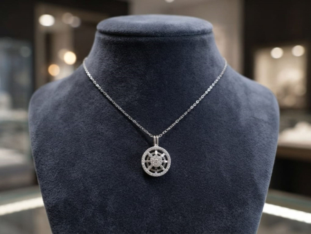LANT AUR CU DIAMANTE NATURALE - Colier din Aur Alb de 14K cu Pandantiv Geometric și Diamante