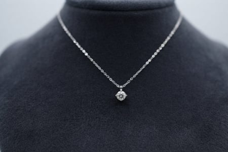 LANT AUR CU DIAMANTE NATURALE - Colier din Aur de 14K cu Diamant Natural 0.10ct – Eleganță Discretă