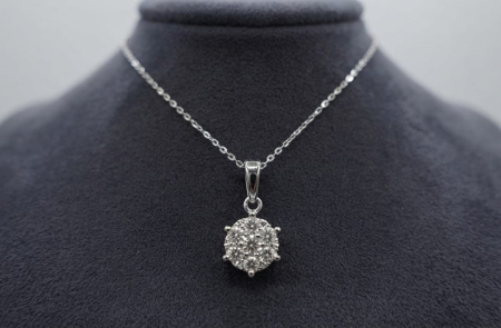 bijuterii diamant - Colier din Aur de 14K cu Pandantiv Cluster și Diamante Naturale 0.25ct