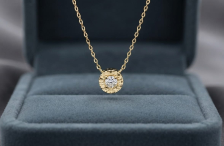 bijuterii diamant - Colier din Aur de 14K cu Textură Martelată și Diamant Natural 0.05ct