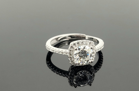 Bijuterii argint 925 - Inel Argint 925 "Royal Cushion Halo" – Design Solitaire cu Cristale Pavé