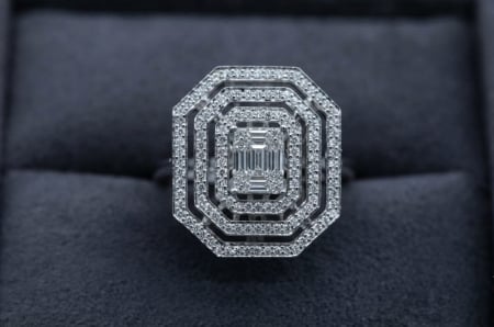 bijuterii diamant - Inel Cocktail din Aur 14K cu Mozaic de Diamante și Design Geometric Art Deco
