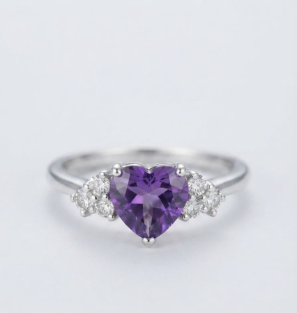 Inel argint 925 - Inel din Argint 925 „Amethyst Heart Solitaire” - Inel cu Zirconiu Violet și Cristale Laterale