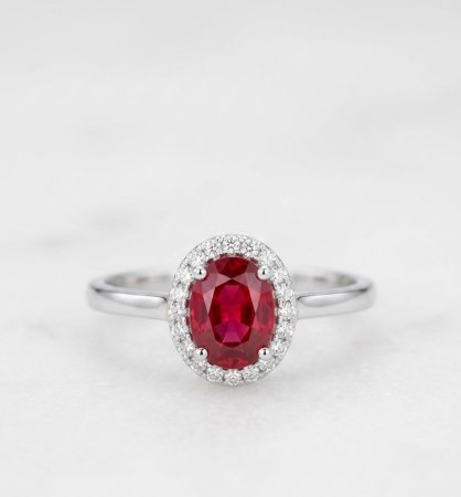 Inel argint 925 - Inel din Argint 925 cu Zirconiu Roșu Oval și Halo de Cristale