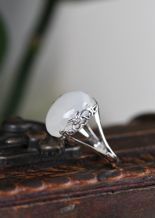 Inel argint 925 - Inel din Argint 925 „White Jade Empress” – Cu Piatră Naturală de Jad Alb și Detalii Filigranate
