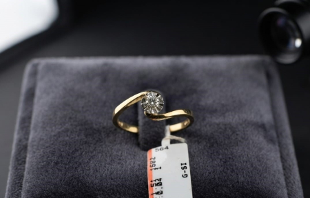 inele cu diamant - Inel din Aur de 14K cu Diamant Natural – Eleganță și Rafinament