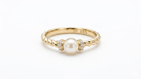 Inele aur 14k - Inel din Aur Galben 14K cu Perlă Naturală și Accent de Diamante – Eleganță Clasică