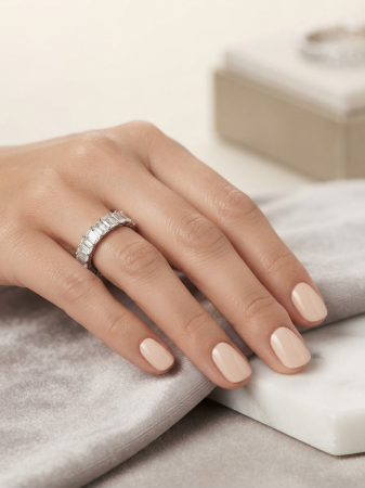 Inel argint 925 - Inel Eternity din Argint 925 cu Zirconiu Emerald Cut (5.25g) – Strălucire Fără Sfârșit