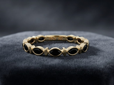 bijuterii aur - Inel Eternity din Aur Galben 14K cu Zirconiu Negru – Eleganță și Contrast Modern