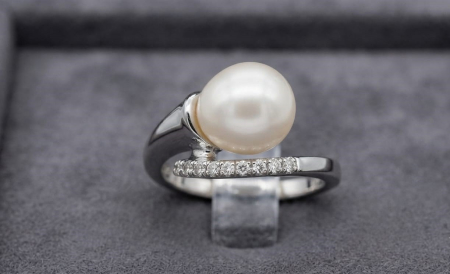 inele cu diamant - Inel Exclusiv din Aur Alb de 18K cu Perlă Naturală și Diamante 0.07ct