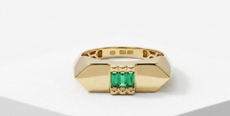 Inele aur 14k - Inel Ghiul din Aur Galben 14K cu Trei Smaralde Baghetă și Design Arhitectural