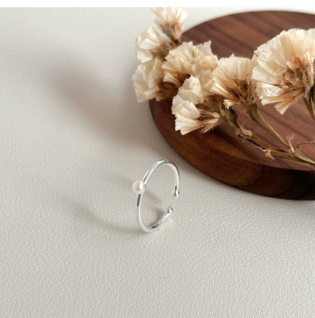 Inel Minimalist din Argint 925 Rodiat cu Perlă – Pure Pearl Band [1]