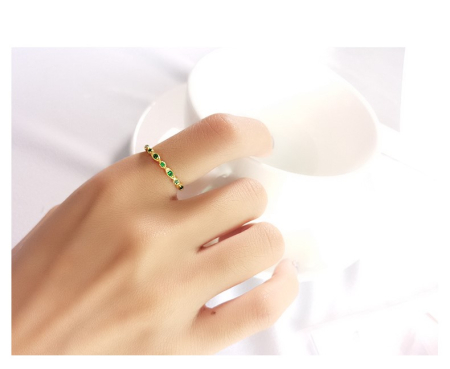 Inel argint 925 - Inel Minimalist Eternity din Argint 925 Placat cu Aur – Model Delicate Wave cu Zirconii Verzi Smarald