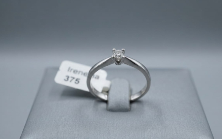 inele cu diamant - Inel Solitaire din Aur Alb de 18K cu Diamant – Eleganță Clasică și Pură
