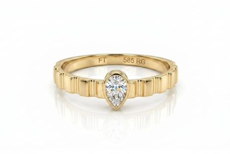 Inele aur 14k - Inel Solitaire din Aur Galben 14K cu Diamant/Zirconiu Pară și Bandă Canelată