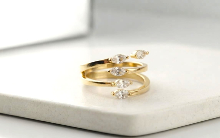 bijuterii aur - Inel Spiralat de Tip Șarpe din Aur Galben 14K cu Pietre Marquise Sclipitoare – 3.76g