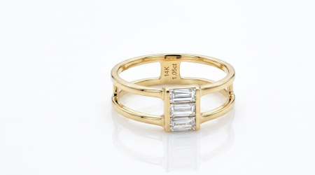Inele aur 14k - Inel Split-Shank din Aur Galben 14K cu Trio de Diamante Tăietură Baghetă