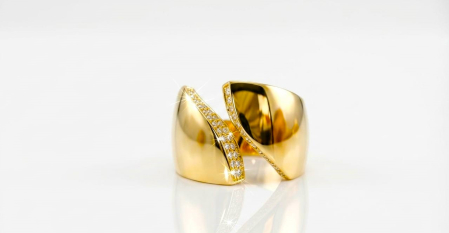 Inele aur 14k - Inel Statement „Abstract Wave” din Aur 14K cu Design Fluid și Pavaj