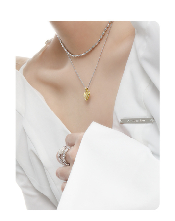 Lant argint 925 dama - Lănțișor din Argint 925 cu Pandantiv Inimă Aurie Texturată, Design Bicolor