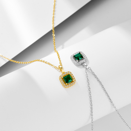 Lant argint 925 dama - Lănțișor din Argint 925 cu Pandantiv Pătrat Verde Smarald și Zirconiu – „Emerald Halo”