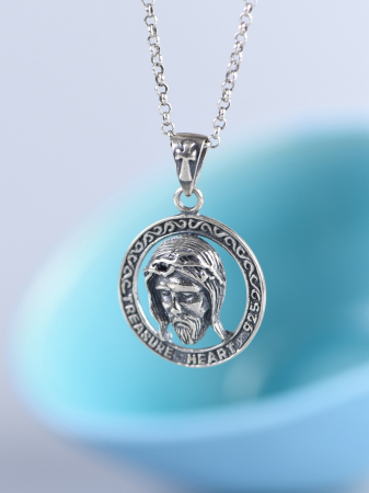Pandative argint 925 - Medalion din Argint 925 „Sacred Heart” – Pandantiv Rotund cu Chipul lui Iisus Hristos și Detalii Gravate