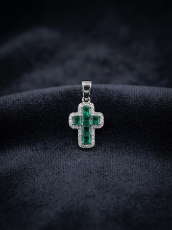 Pandative argint 925 - Pandantiv Cruce din Argint 925 cu Zirconiu Verde Smarald și Halo – Eleganță și Distincție Sacră