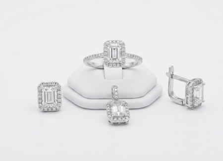 bijuterii aur - Set Aur Alb 14K 6.85g | Inel, Cercei și Pandantiv Emerald Cut cu Halo Zirconii