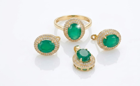 Set aur 14k - Set Bijuterii din Aur Galben 14K cu Agat Verde Oval și Dublu Halo de Zirconii