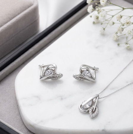 Set argint 925 - Set din Argint 925 „Abstract Petals” – Colier și Cercei Drop cu Zirconii Lacrimă și Pavaj Fin, 8g
