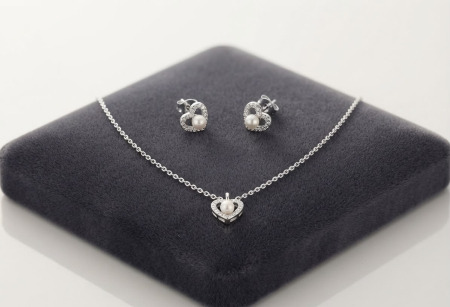 Set argint 925 - Set din Argint 925 „Pearl Heart Harmony” – Colier și Cercei cu Inimă Pavată și Perlă Solitară, 3.4g