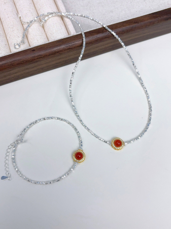 Set argint 925 - Set din Argint 925 „Scarlet Aura” – Colier și Brățară cu Piatră Roșie și Detalii Aurii