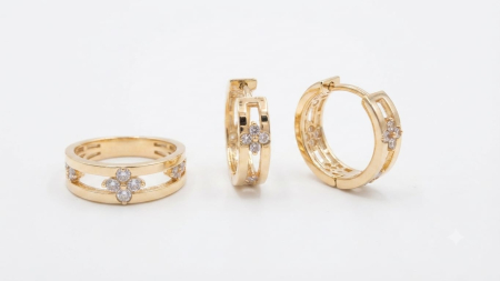 Set aur 14k - Set din Aur Galben 14K – Inel Bandă și Cercei Huggie de 18 mm cu Motiv Floral