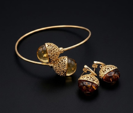 Set argint 925 - Set Regal din Argint 925 Placat cu Aur: Brățară Cuff și Cercei cu Chihlimbar Sculptat în Filigran, 15.13g