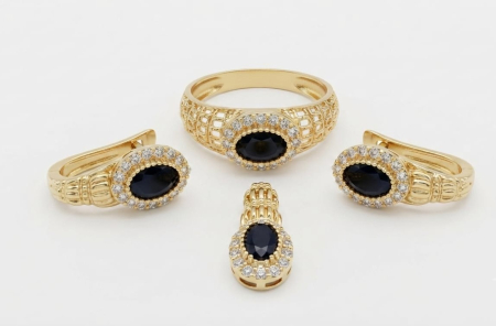 Set aur 14k - Set Regal din Aur Galben 14K cu Safir Oval, Halo de Zirconii și Bandă Filigranată – Inel, Cercei și Pandantiv, 5.97g