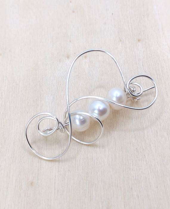 Brosa Three Pearls [4]