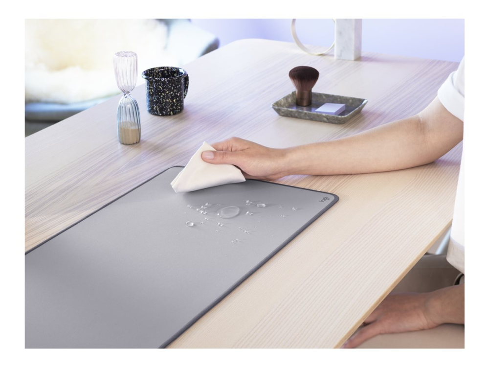 Logitech Desk Mat Studio Series – Mid Grey, 70×30 cm, Spill‑Resistant [4]